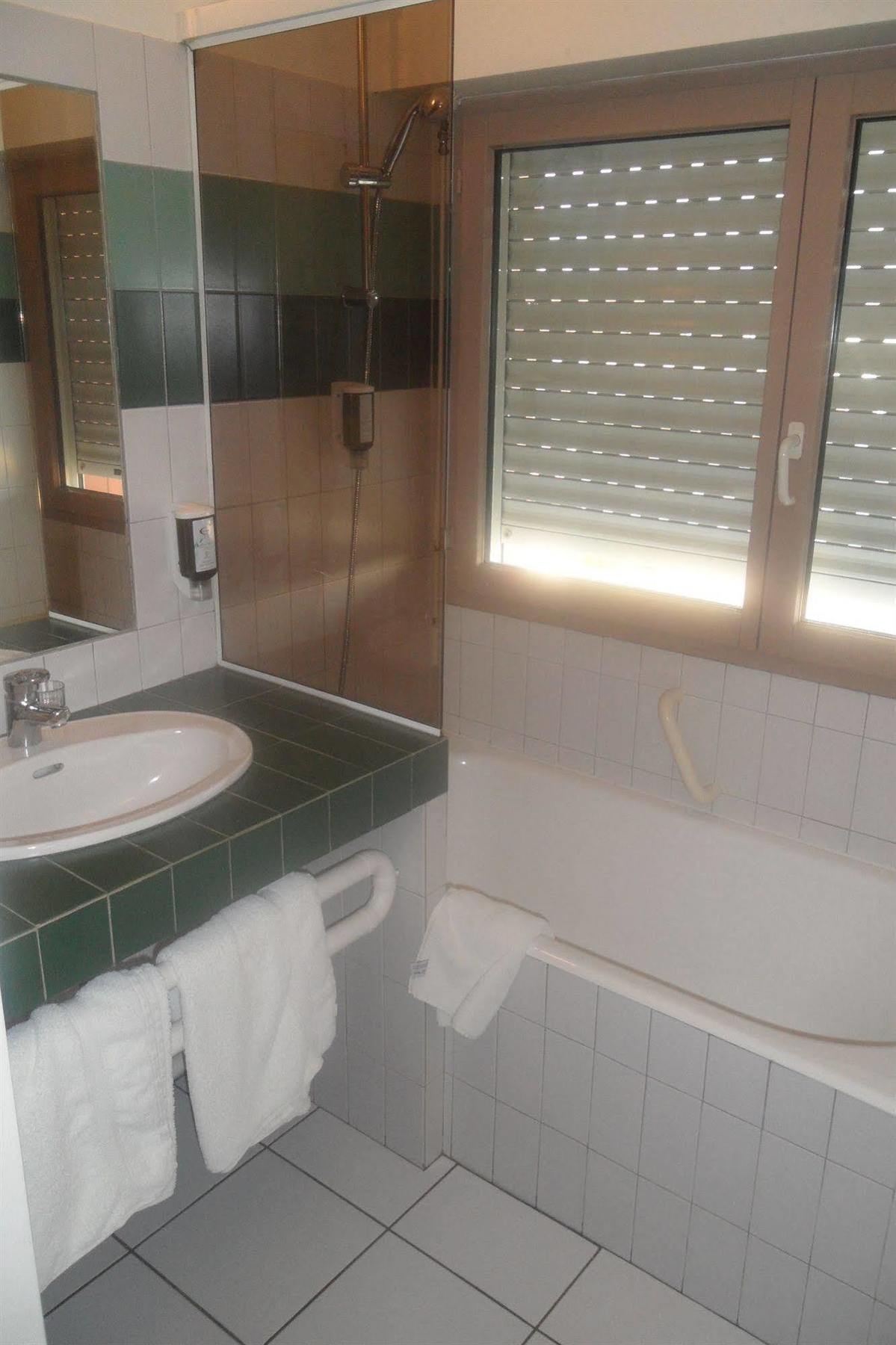 Abor Hotel, Mont De Marsan Saint-Pierre-du-Mont  Zewnętrze zdjęcie